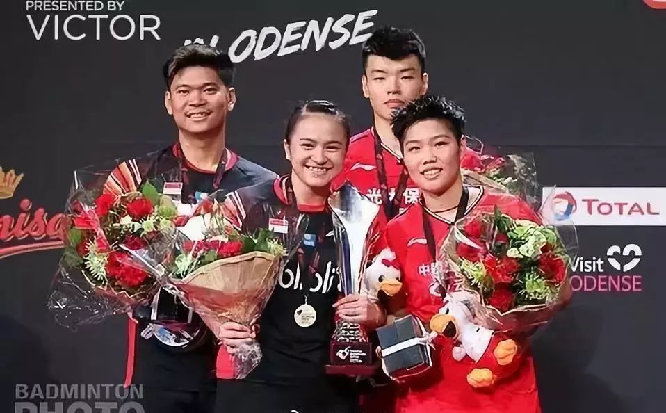 丹麦队险胜日本队，黄鸭组合扛起全队