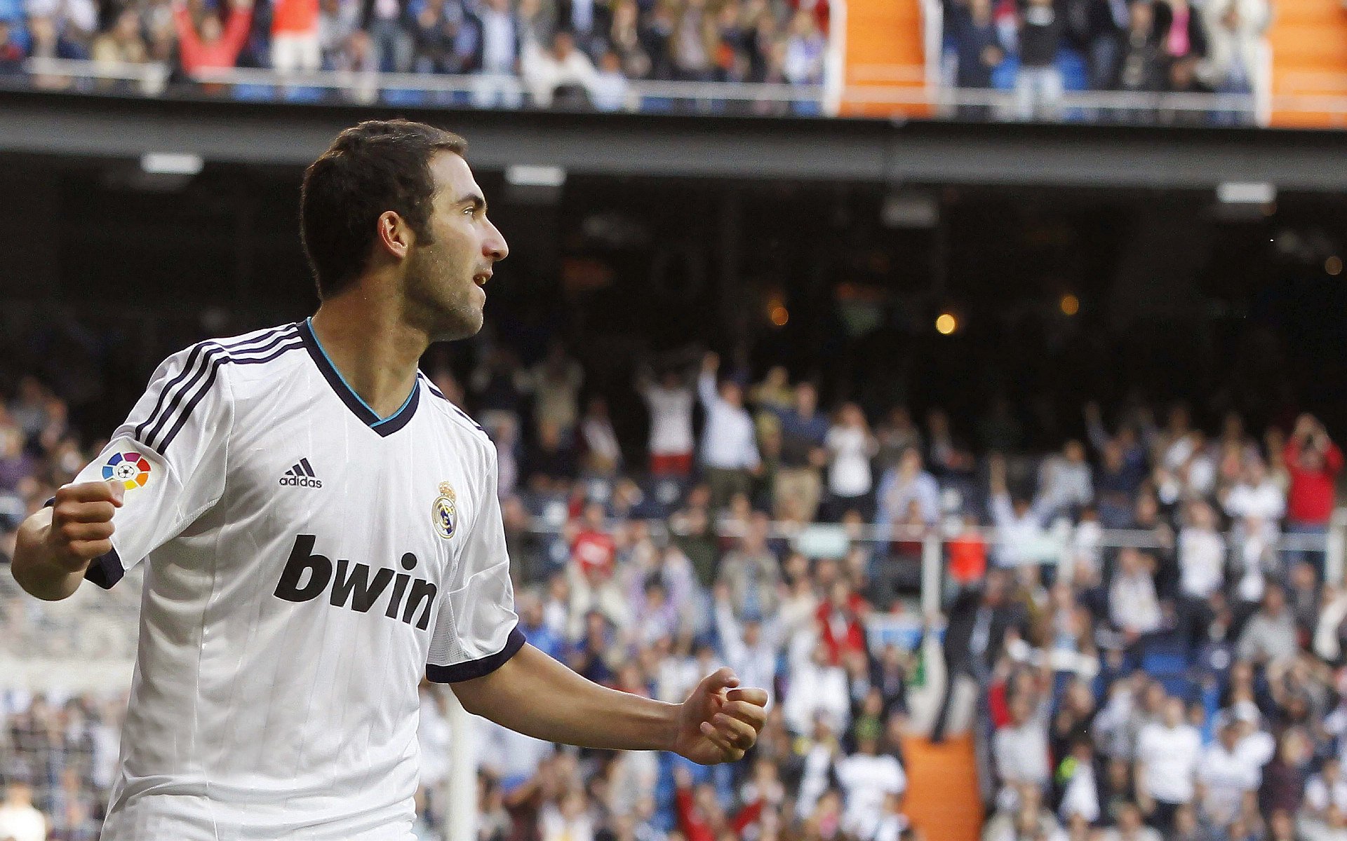 绿茵场上的乒乓艺术，法国队以许昕式统治力力克瑞典队的战术解码