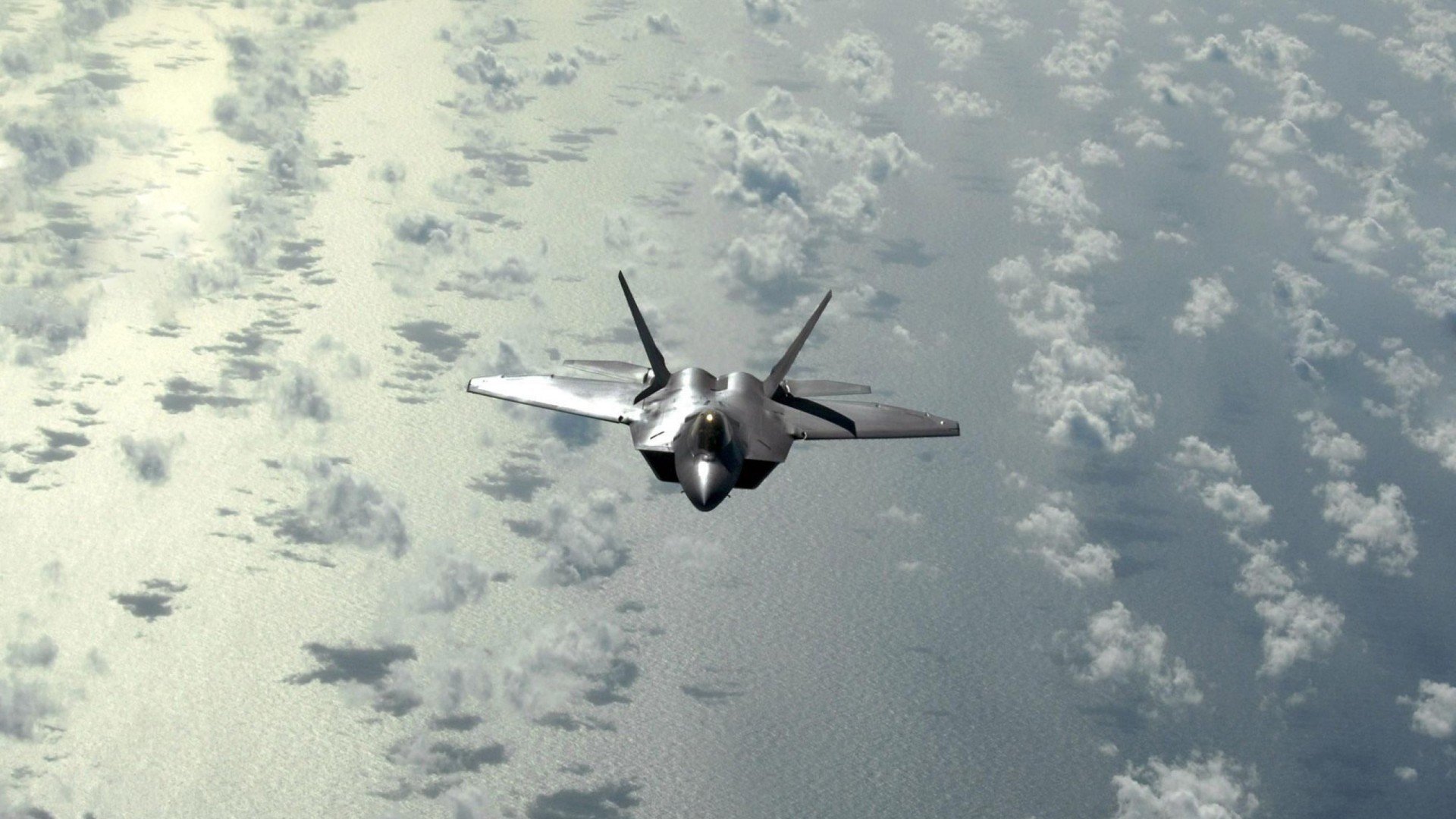 季后赛双城记,浓眉擎天柱扭转乾坤,凤凰城死神镰刀收割热火