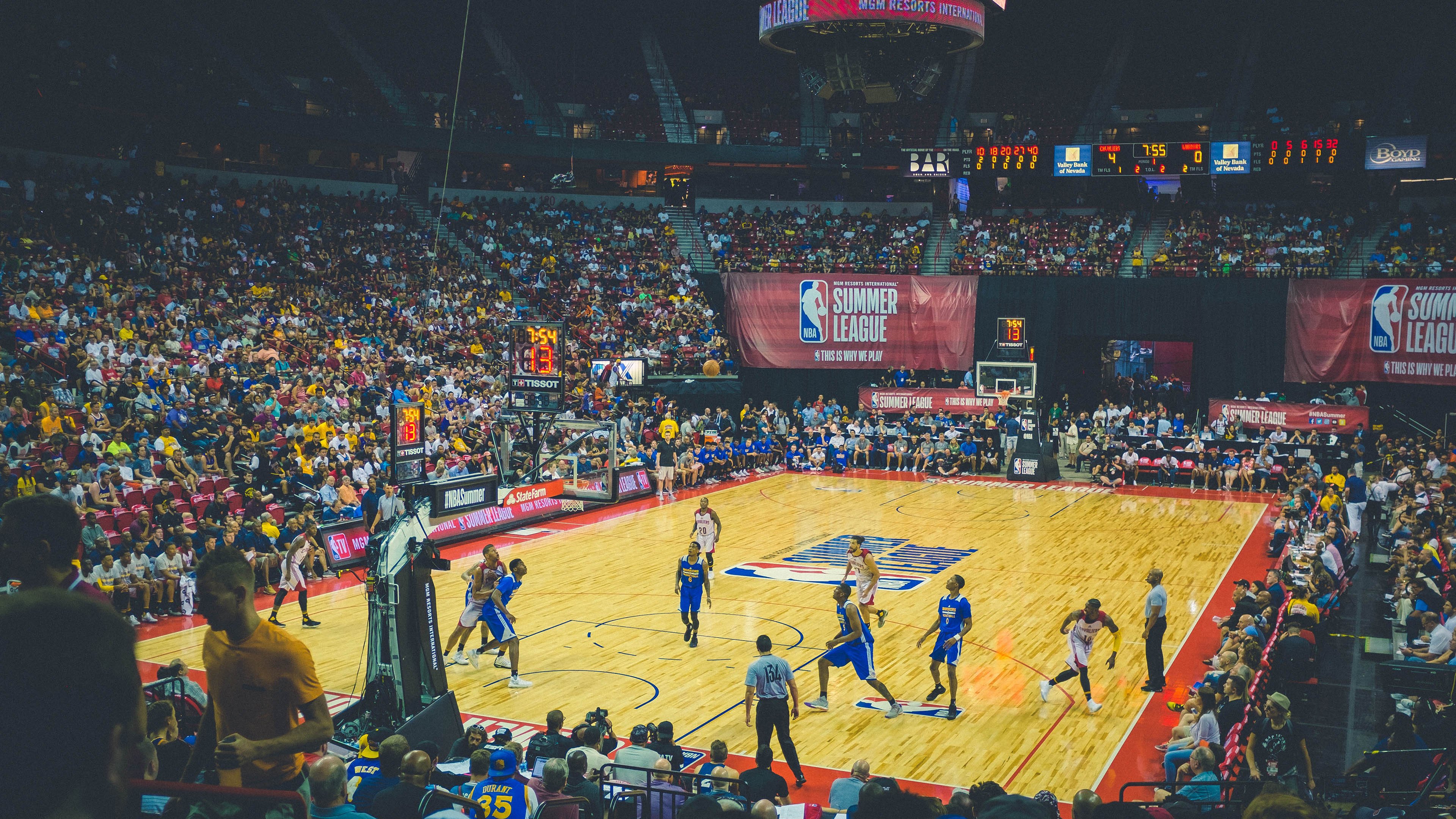 中场魔术师降临，卡马文加一己之力撕碎南非防线